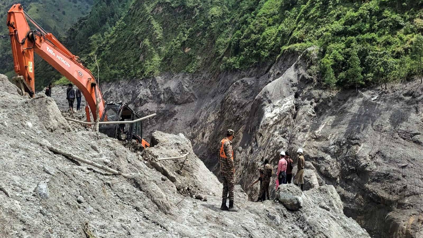 As Nepal Flood Casualties Mount, India Deploys Rescue Teams, Forensics, and 95 Tonnes of Emergency Aid