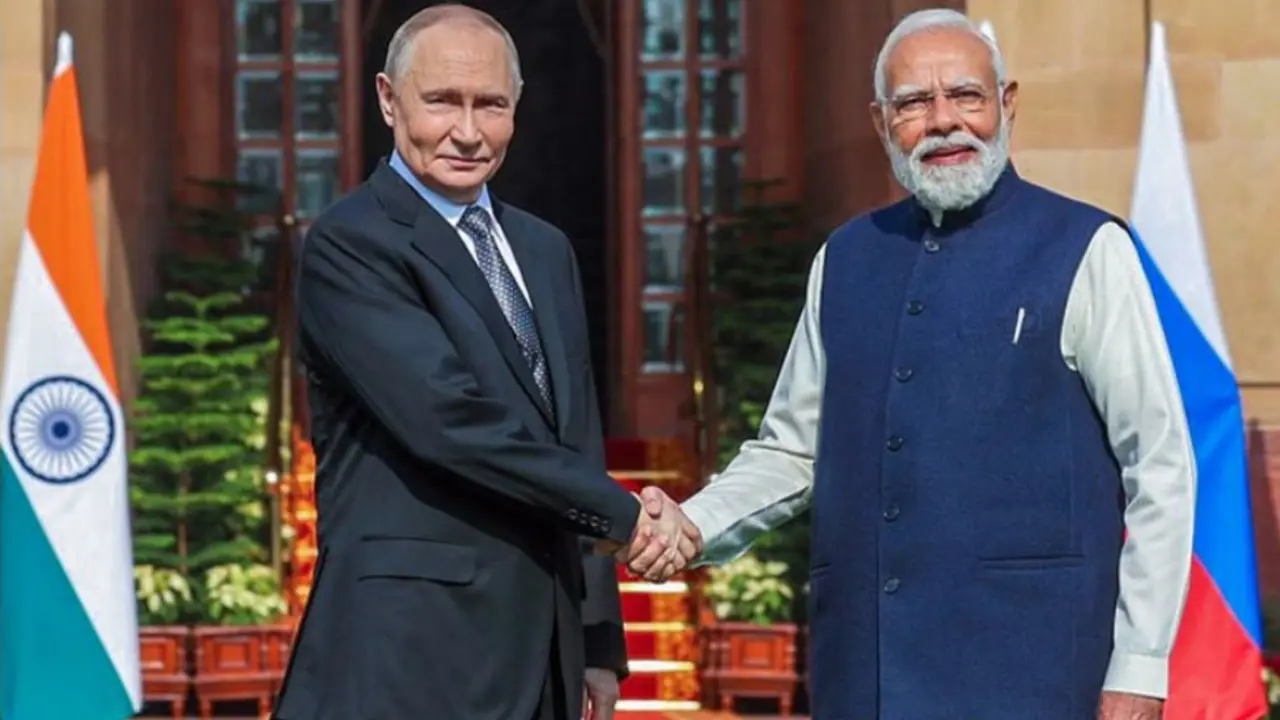 BRICS 2026: सज गया कूटनीति का सबसे बड़ा मंच, पूरी दुनिया की टिकी नजर... रूसी राष्ट्रपति पुतिन के तीन दिवसीय भारत दौरे का क्या है पूरा शेड्यूल? BRICS 2026: Global Eyes Turn to the Key Diplomatic Summit as Vladimir Putin Begins Three-Day India Visit Full Schedule