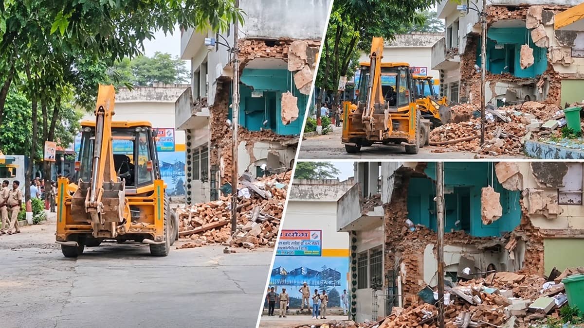 Bulldozer Action in Illegal Mosque in Saharanpur's DM Office Complex