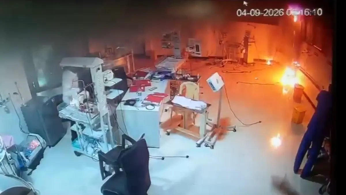 CCTV Captures Last-Minute Rescue Of 9 Newborns After Fire Breaks Out In Maharashtra’s Asian Hospital’s PICU CCTV Captures Last-Minute Rescue Of 9 Newborns After Fire Breaks Out In Maharashtra’s Asian Hospital’s PICU