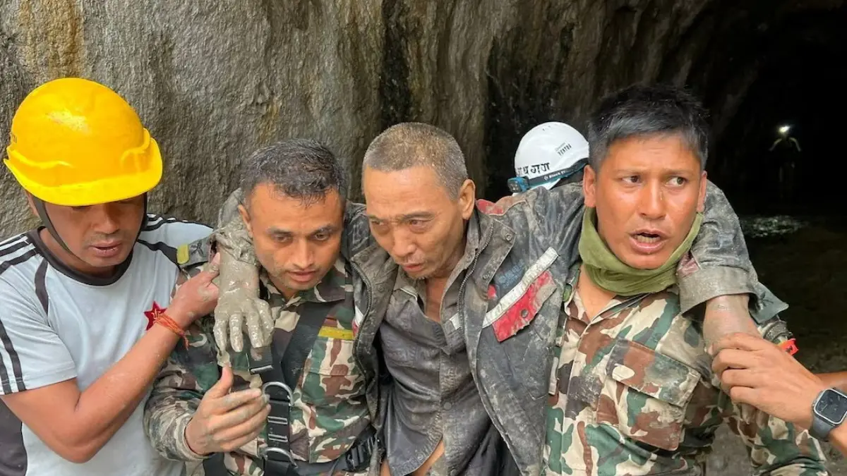 Woman, Chinese National Rescued From Nepal Tunnel a Day After 2 Nepalis Pulled Out Alive Chinese national rescued from Nepal tunnel a day after 2 Nepalis pulled out alive