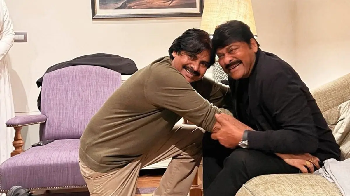 Chiranjeevi Pens Heartfelt Birthday Note For Brother Pawan Kalyan Chiranjeevi Pens Heartfelt Birthday Note For Brother Pawan Kalyan