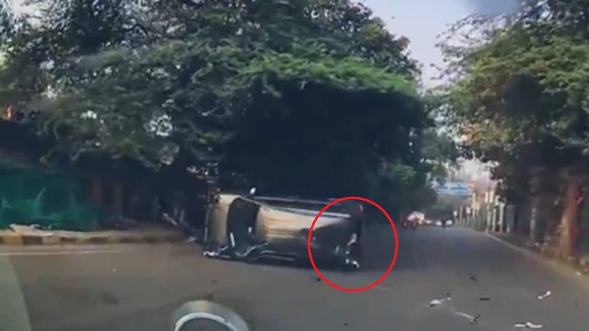 Delhi Horror On Camera: Speeding WagonR Flips And Spins Like A Top After Hitting Divider In Shakti Nagar