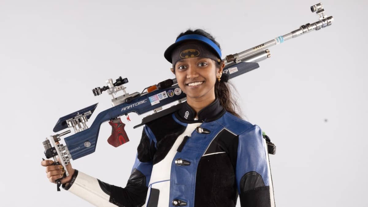 Elavenil Valarivan wins silver in 10m air rifle