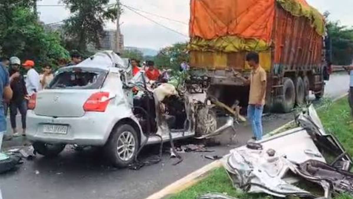 Four Killed as Car Collides with Truck on NH in Jamshedpur, Minister Deepika Pandey Singh's Daughter Among the Deceased