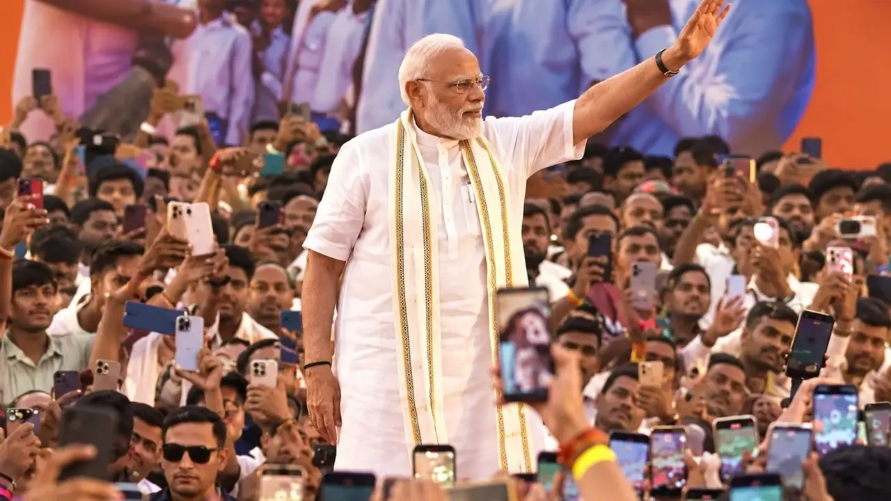 'Greater Momentum to Viksit Bharat Journey': PM Modi Unveils Development Projects in Vadodara 'Greater Momentum to Viksit Bharat Journey': PM Modi Unveils Development Projects in Vadodara