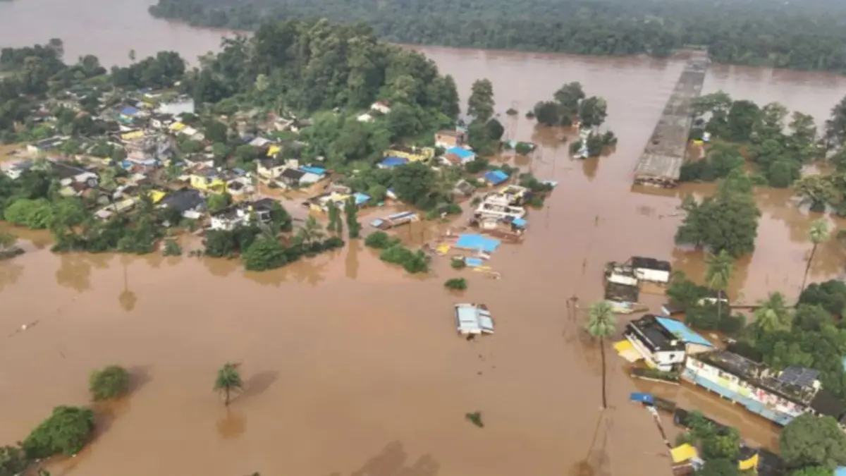 Heavy Rain in Chhattisgarh Triggers Floods in Maharashtra's Gadchiroli, Over 500 Evacuated Heavy Rain in Chhattisgarh Triggers Floods in Maharashtra's Gadchiroli, Over 500 Evacuated