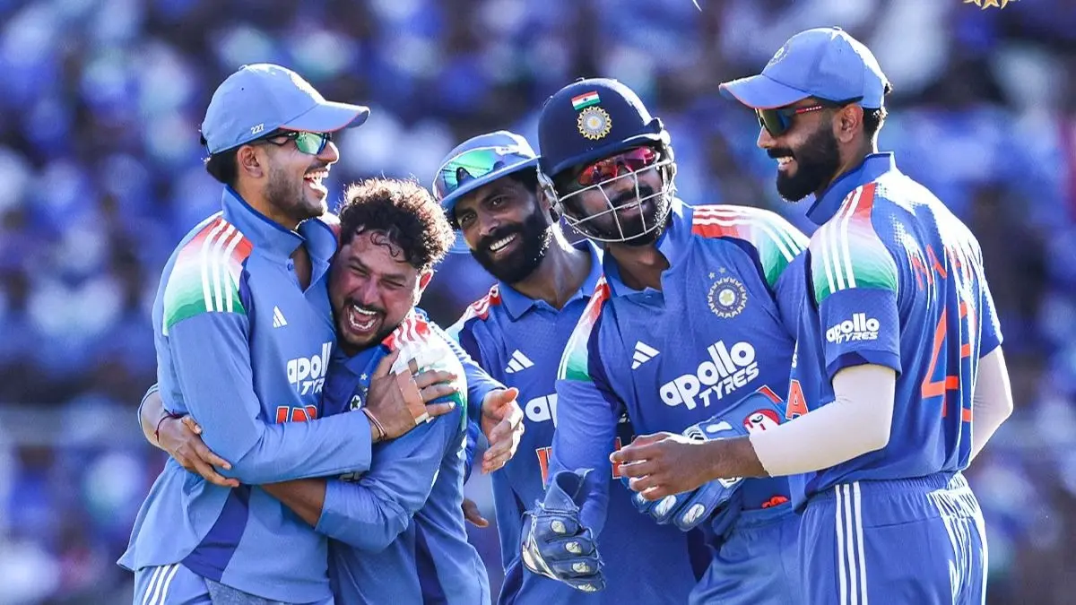 IND vs WI ODI: कुलदीप की फिरकी में फंसा वेस्टइंडीज, भारत को दिया 296 रनों का लक्ष्य, जस्टिन ग्रीव्स चमके India vs West Indies 1st ODI