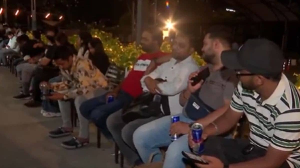 iPhone 18 Pro Fever Grips Delhi And Mumbai