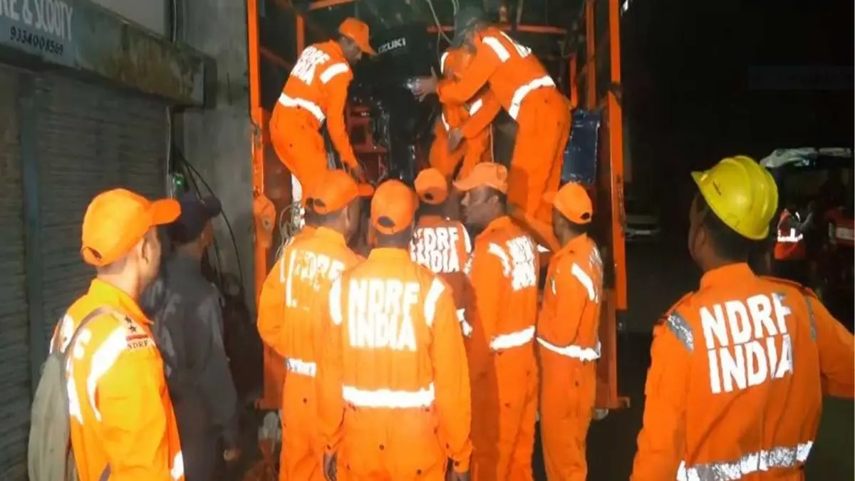 Jharkhand: Two Workers Die After Water Tank Slab Collapses Near Marwari College In Ranchi; Three Others Rescued Jharkhand: Two Workers Die After Water Tank Slab Collapses Near Marwari College In Ranchi; Three Others Rescued