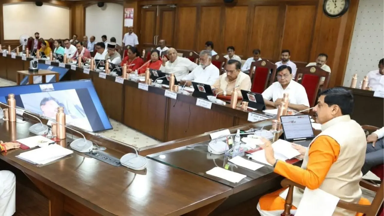 मध्यप्रदेश का चारों ओर होगा विकास, सीएम डॉ. मोहन यादव ने डेवलमेंट के लिए मंजूर किए 13 हजार 790 करोड़ रुपये कैबिनेट बैठक में मुख्यमंत्री डॉ. यादव की अध्यक्षता में अहम फैसले