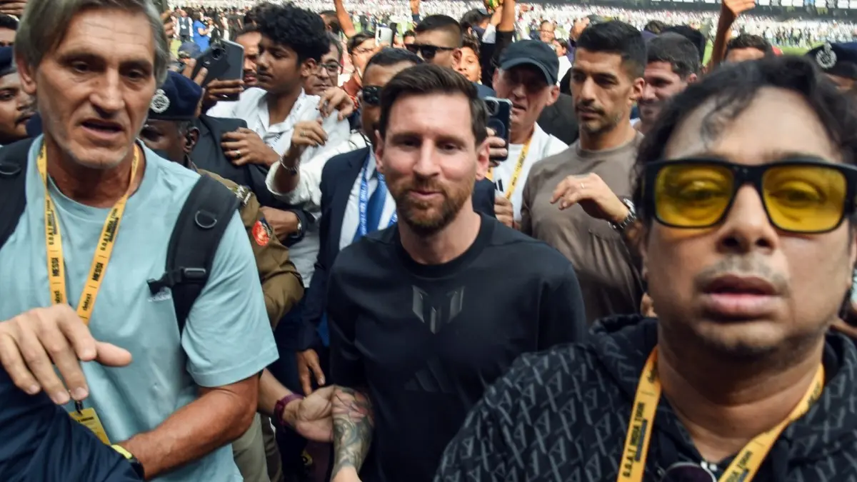 Lionel Messi to Make A Blockbuster Return To Kolkata? Organiser Satadru Dutta Provides Exciting Update Lionel Messi being escorted from Salt Lake Stadium