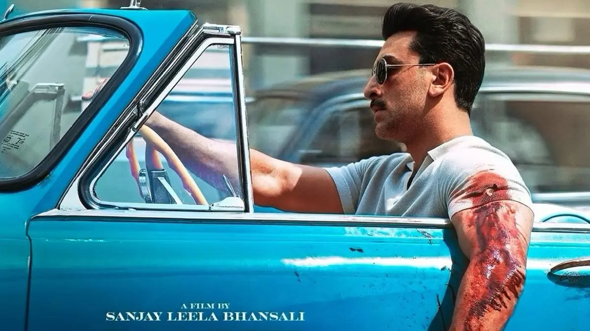 Love And War First Poster Out: Ranbir Kapoor Looks Battle-Scarred In Blood-Stained Vintage Look Love A War First Poster Out