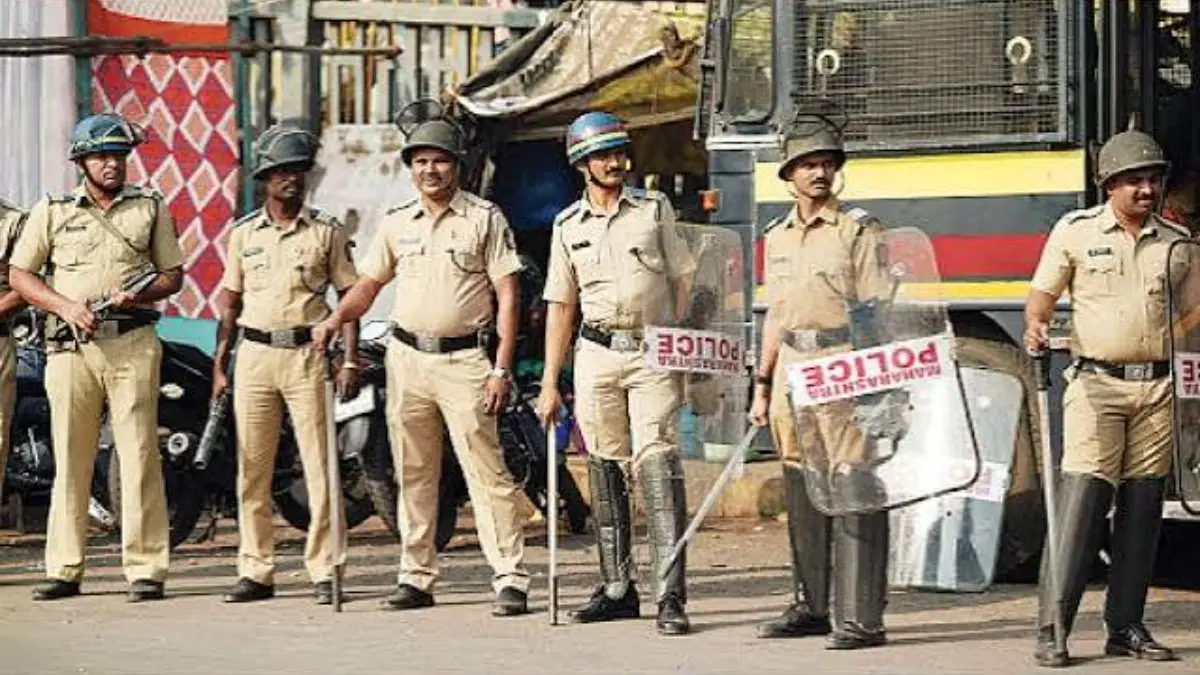 Maharashtra Police Bust Drug Factory in Prayagraj, Seize Drugs Worth Rs 140 Cr; 21 Arrested Across Four States Maharashtra Police Bust Drug Factory in Prayagraj, Seize Drugs Worth Rs 140 Cr; 21 Arrested Across Four States