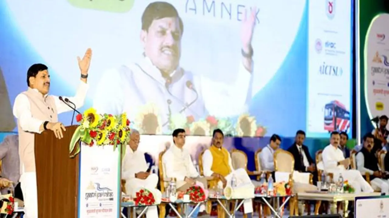 प्रदेश में "मुख्यमंत्री सुगम परिवहन सेवा" का मंगल आरंभ 25 सितंबर से: मुख्यमंत्री डॉ. यादव मध्य प्रदेश के मुख्यमंत्री डॉ. मोहन यादव