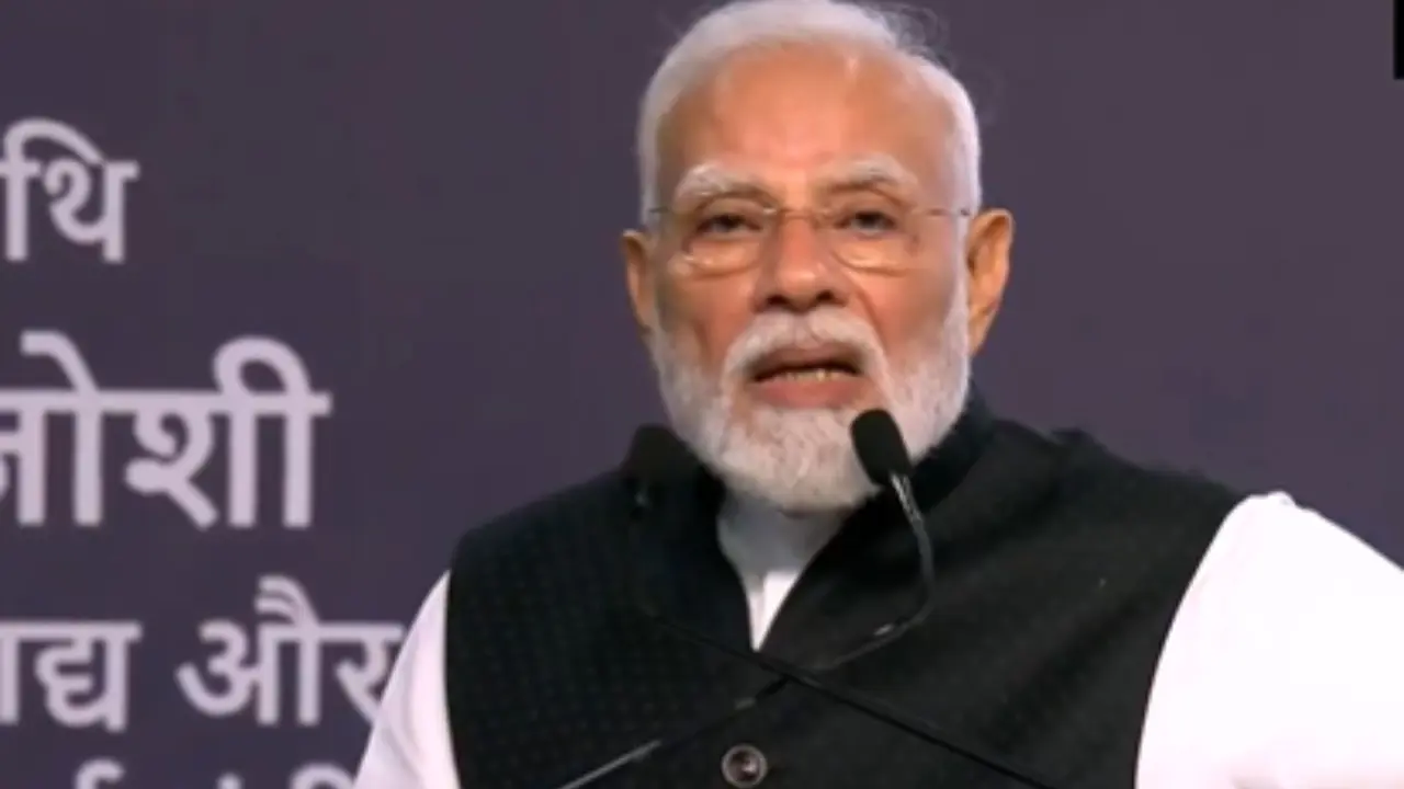 नए काम में कुछ लोग फूफा बन जाते हैं...UPI, बुलेट ट्रेन और नई संसद का जिक्र का SRCC से PM मोदी का विपक्ष पर हमला, बोले- देश के विकास से कुछ लोग परेशान pm modi srcc centenary make in india bullet train upi achievement interaction with gen z