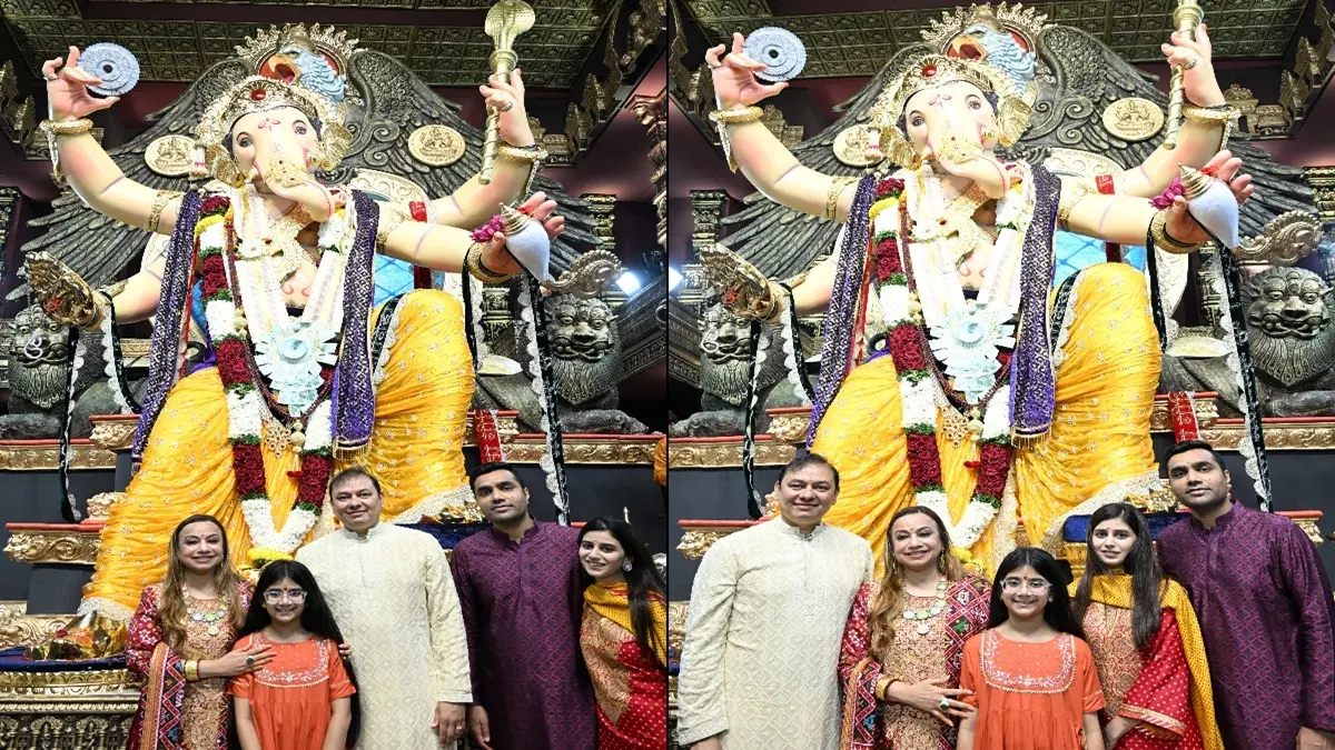 Pranav and Karan Adani Visit Iconic Chinchpokli Cha Chintamani as Ganesh Chaturthi Celebrations Begin Pranav and Karan Adani Visit Iconic Chinchpokli Cha Chintamani as Ganesh Chaturthi Celebrations Begin