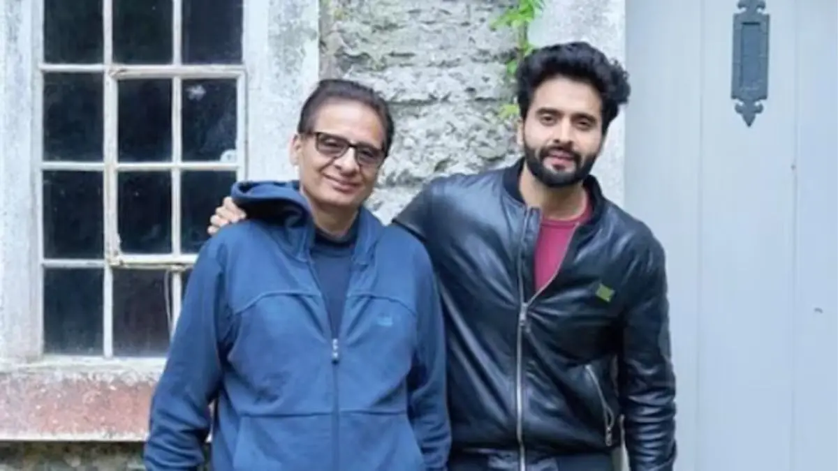 Producer Vashu Bhagnani, Jackky Bhagnani's Father, Hospitalised In London Amid Income Tax Raids Producer Vashu Bhagnani Hospitalised In London