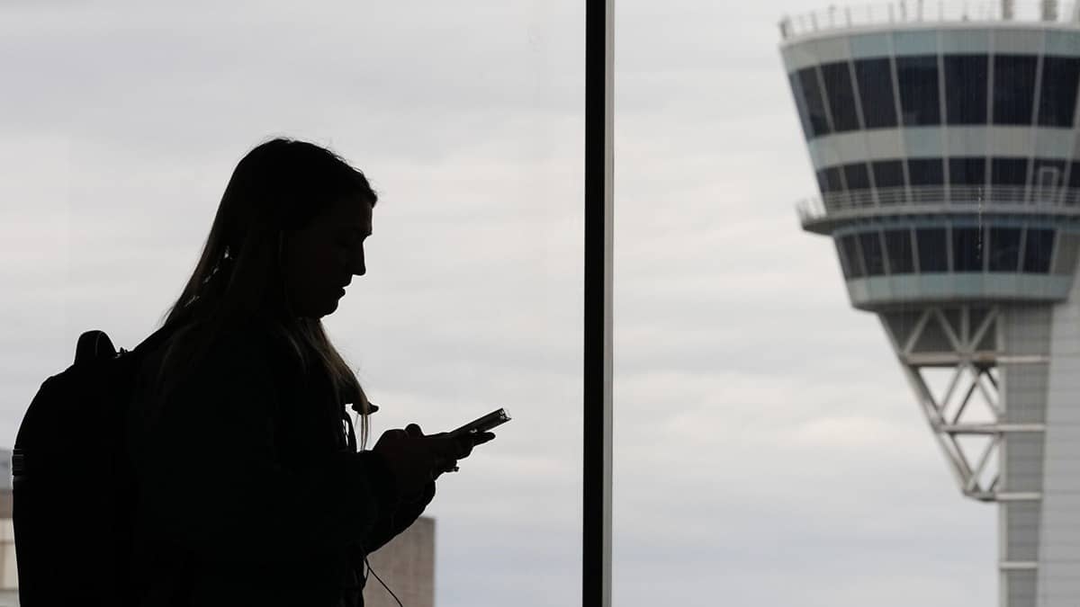 Radar Blackout Over NYC: FAA Loses Communications At Philadelphia Center, Hundreds Of Northeast Flights Canceled