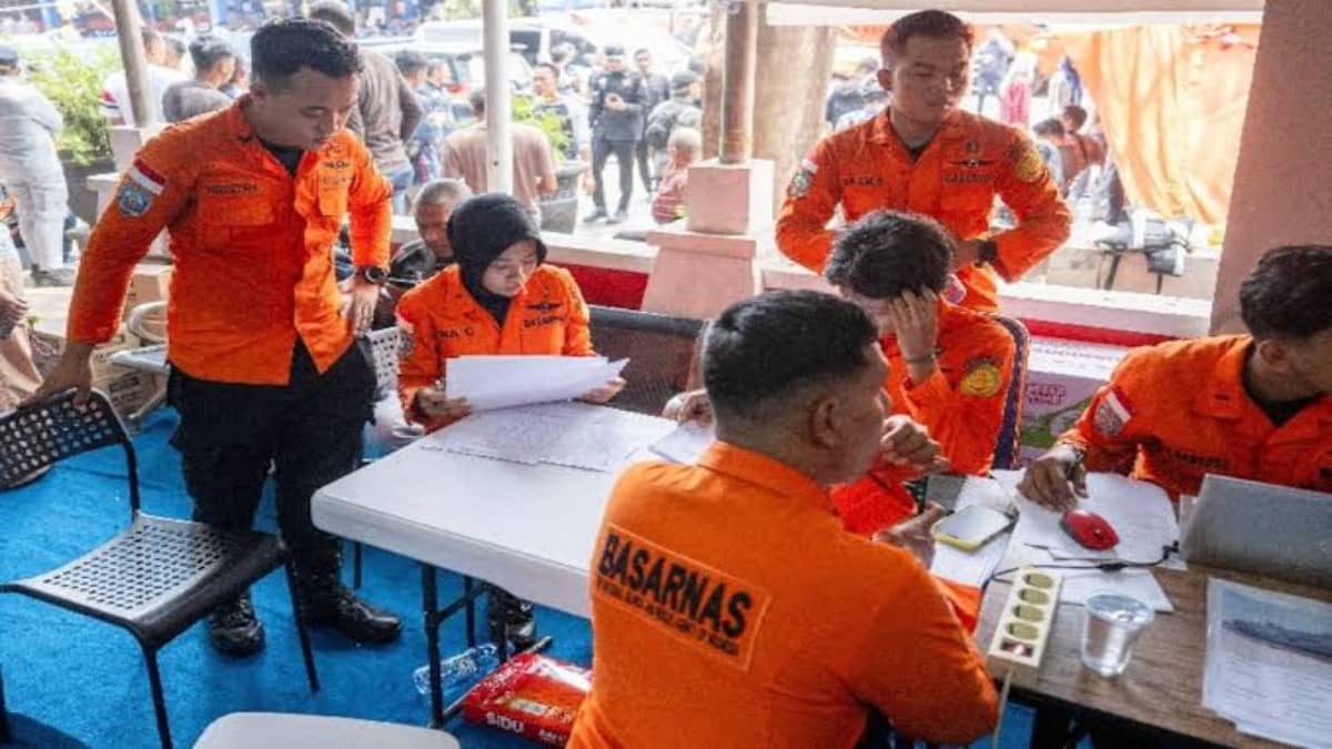 Rescuers Searching for 140 People After Indonesia Passenger Ship Sinks