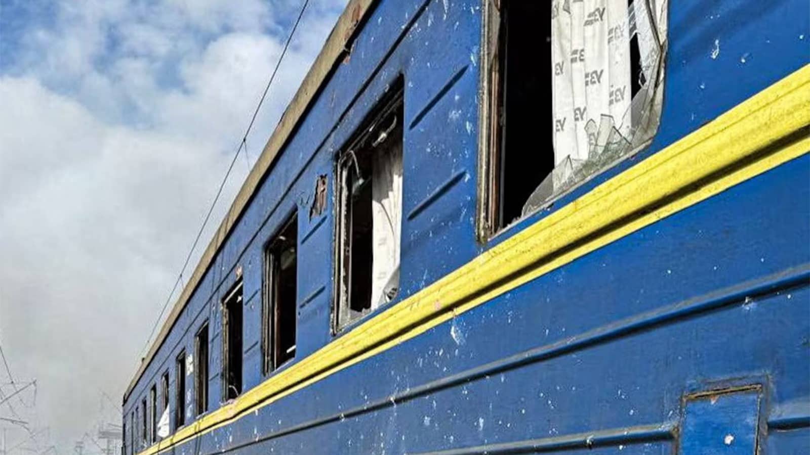 Russia Strikes Ukrainian Train near Poland Border Minutes After Boris Johnson, European Leaders Pass Through