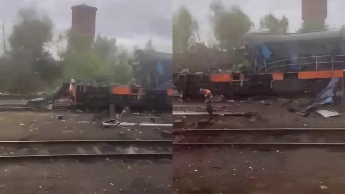 Russian Drone Hits Train At Ukraine-Poland Border Minutes After Boris Johnson's Diplomatic Carriage Departed Russia Targeted Diplomatic Train Carrying Boris Johnson, Carl Bildt Near Polish Border: Ukraine
