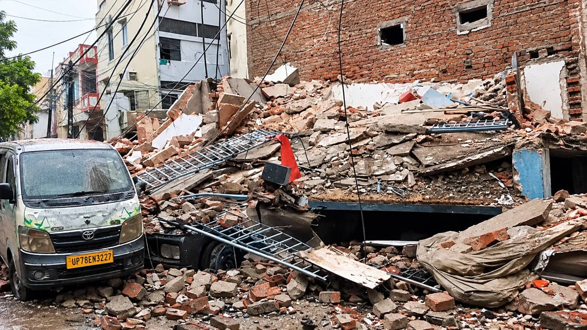 Several Feared Trapped After Building Collapses in Delhi's Satya Niketan Amid Heavy Rain