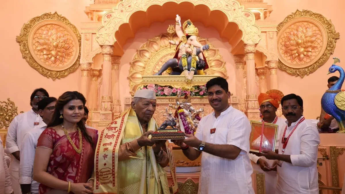 Shreemant Bhausaheb Rangari Ganpati Arrives In Pune Amid Traditional Fervour; Govind Dev Giri Maharaj Bats For DJ-Free Celebrations Shreemant Bhausaheb Rangari Ganpati arrives in Pune amid traditional fervour