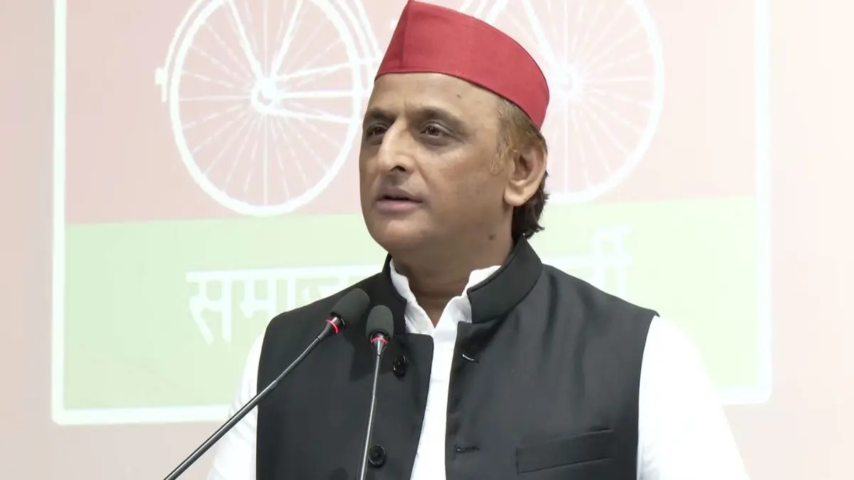 "गिरता रुपया और फर्जी रोजगार आंकड़े": अखिलेश का अर्थव्यवस्था-महंगाई को लेकर BJP पर बड़ा हमला SP chief Akhilesh Yadav takes on BJP on economy, inflation