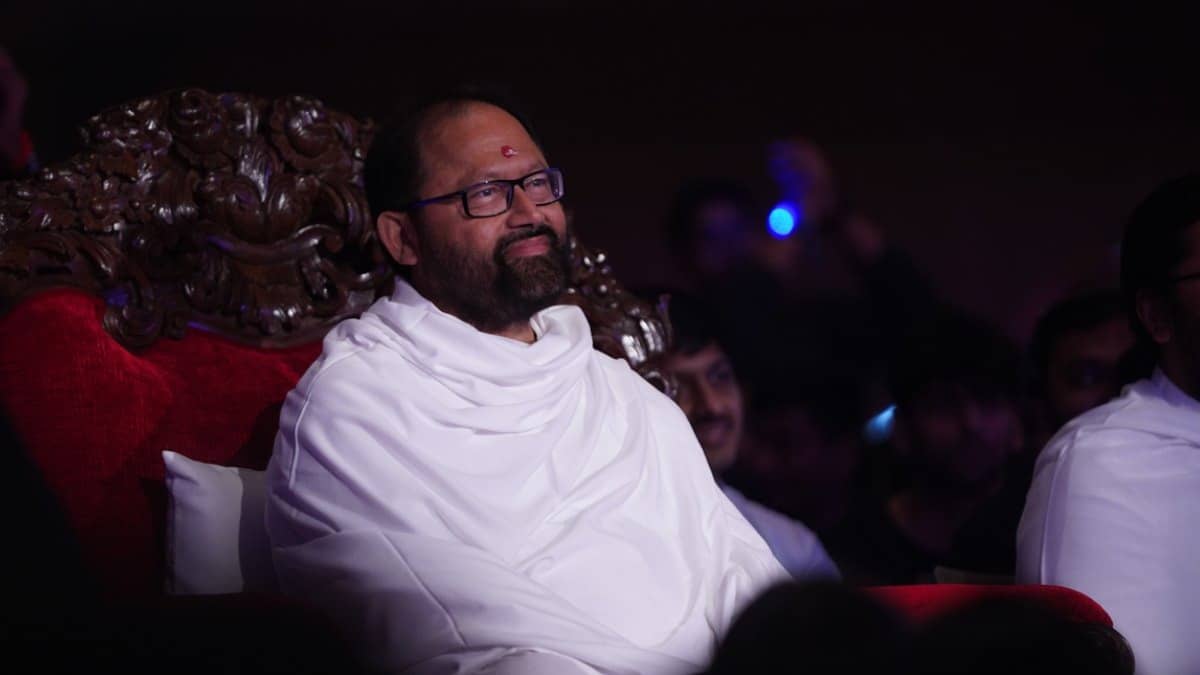 The Making of Pujya Gurudevshri Rakeshji: A Philosophy Scholar and Spiritual Guide