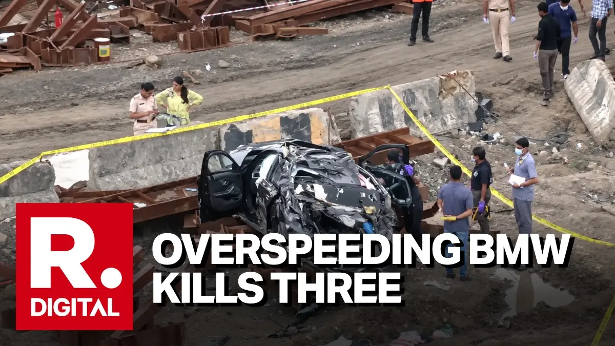 Three Killed as Speeding BMW Crashes on Mumbai’s Coastal Road Three Killed as Speeding BMW Crashes on Mumbai’s Coastal Road