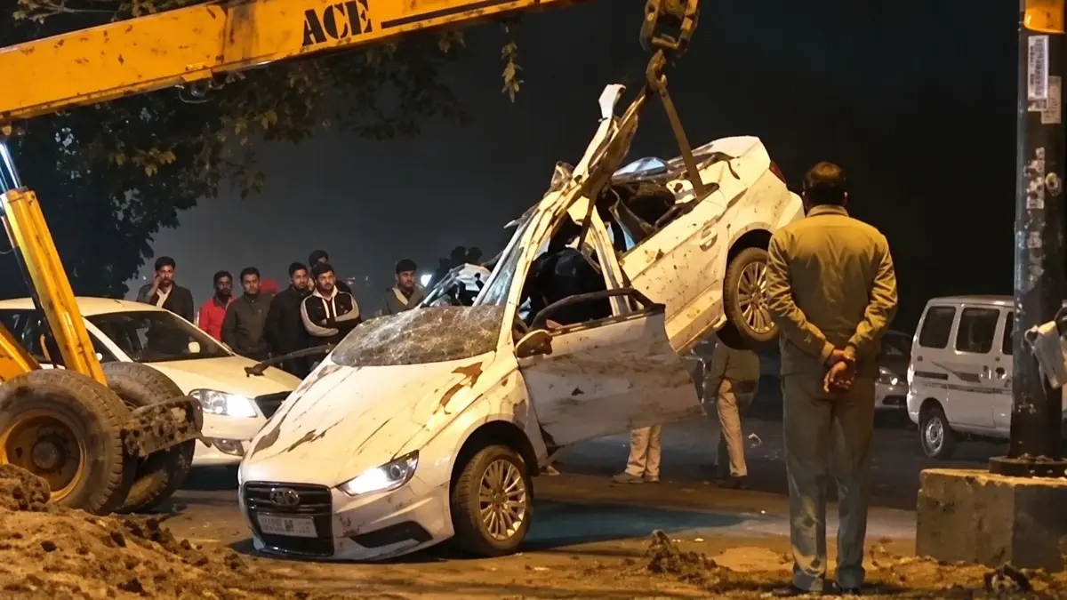 Three Killed, Three Injured After Dumper Crashes into Crane, Auto in Delhi Three Killed, Three Injured After Dumper Crashes into Crane, Auto in Delhi