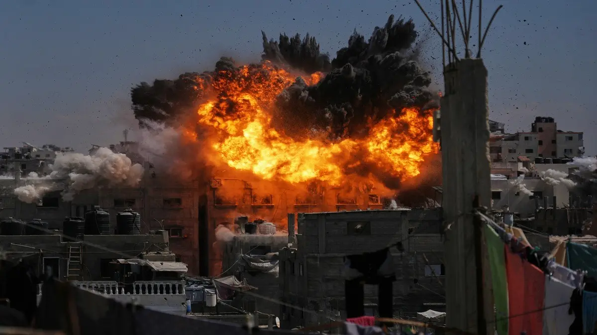 Trump Administration Prepares To Send 40,000 Powerful 2000-Pound Bombs To Israel In New Arms Deal Trump Administration Prepares To Send 40,000 Powerful 2000-Pound Bombs To Israel In New Arms Deal