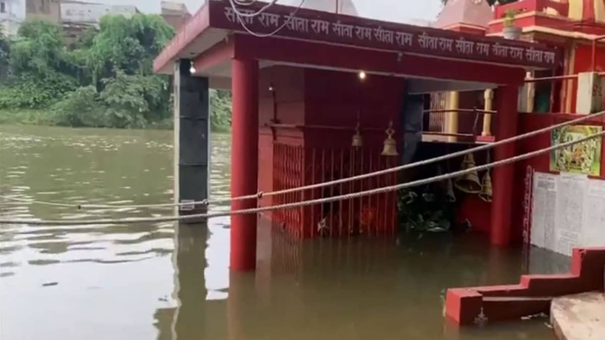 UP: Ganga Water Level Crosses Warning Mark in Varanasi, Rises at 2 CM Per Hour