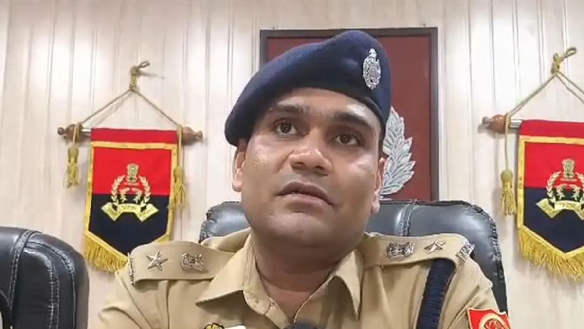 Uttar Pradesh: 23-Year-Old Woman Alleges Gang Rape by CRPF Personnel in Amroha; All Accused Arrested Uttar Pradesh: 23-Year-Old Woman Alleges Gang Rape by CRPF Personnel in Amroha; All Accused Arrested