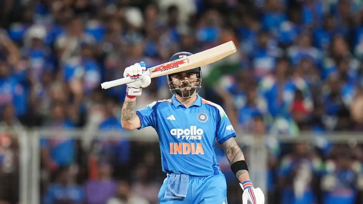 IND vs WI ODI: विराट कोहली ने रचा इतिहास, सचिन तेंदुलकर के 19 साल पुराने रिकॉर्ड को किया ध्वस्त, 15000 रन पूरे किए Virat Kohli reach 15000 odi runs