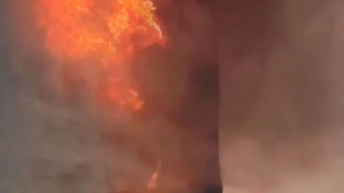 3 Killed in Blast at Illegal Firecracker Unit in Bihar's Siwan; SHO, Chowkidar Suspended 3 Killed in Blast at Illegal Firecracker Unit in Bihar's Siwan; SHO, Chowkidar Suspended