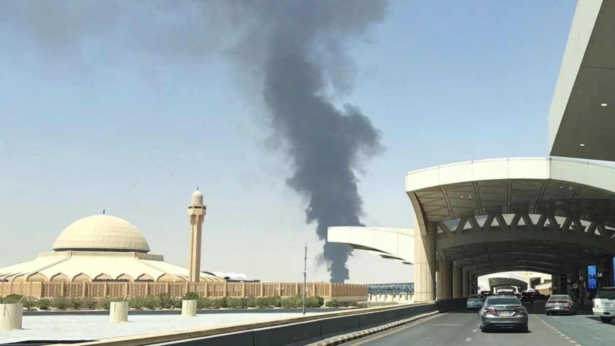 Houthis Claim New Attack Against Airport in Saudi Capital as Witness Reports Evacuation Booms and Flight Disruptions in Riyadh as Saudi-Houthi War Escalates