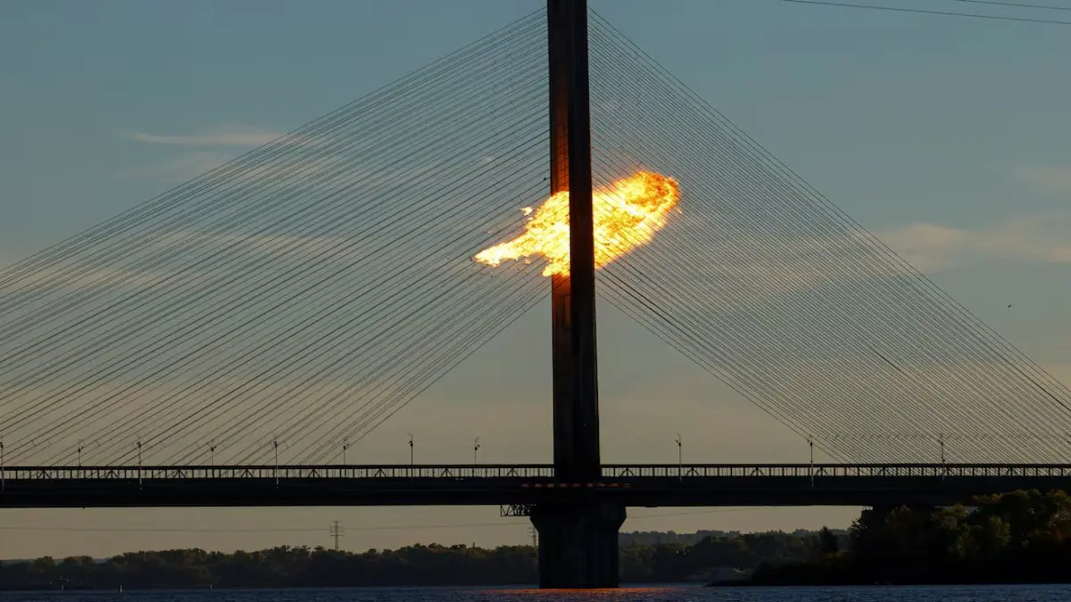 Russia Strikes Kyiv’s Northern Bridge in a New Tactic to Disrupt Life in the Ukrainian Capital Bridge Across Dnipro River in Kyiv Hit During Russian Attack, Mayor Says