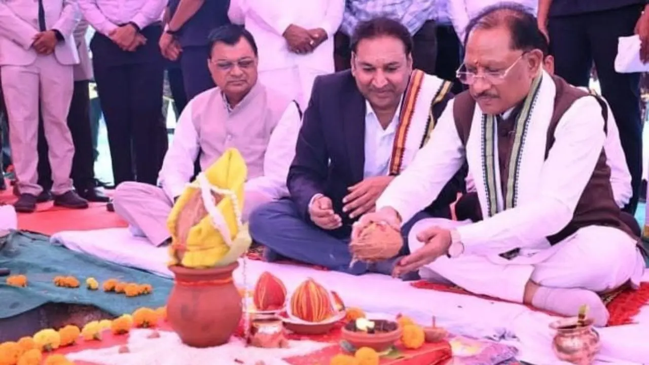 छत्तीसगढ़ में श्रम आधारित उद्योगों को बढ़ावा देकर युवाओं के लिए रोजगार के नए अवसर सृजित कर रही सरकार : मुख्यमंत्री विष्णु देव साय छत्तीसगढ़ के मुख्यमंत्री विष्णुदेव साय