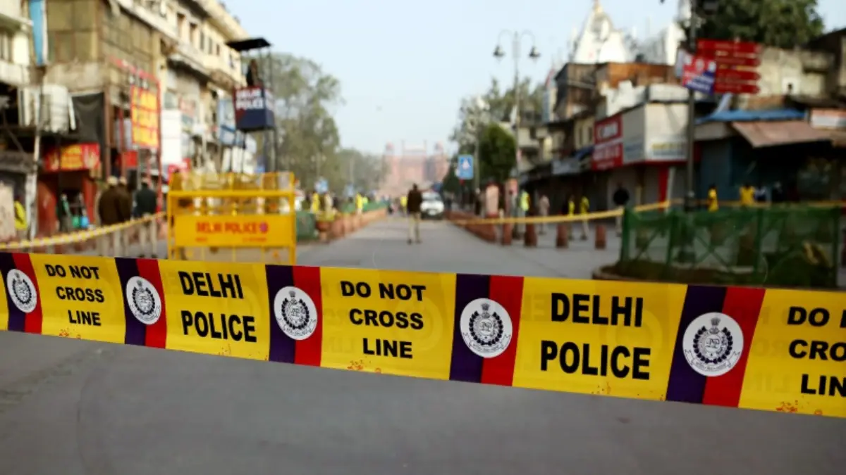 Delhi: 19-Year-Old Held With Illegal Firearms, Ammunition in Palam Delhi: 19-Year-Old Held With Illegal Firearms, Ammunition in Palam