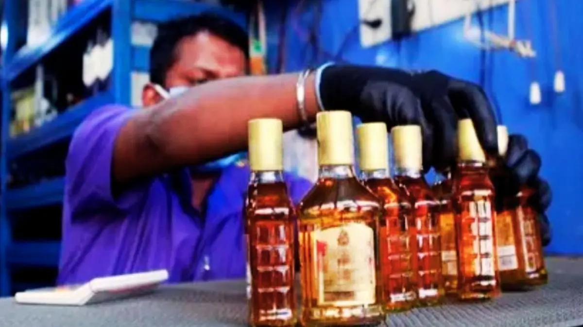 Liquor Shop Closed in Delhi: दिल्ली सरकार का बड़ा फैसला, इन दो तारीख को शराब की दुकानें रहेंगी बंद, जानिए क्या है कारण Delhi Liquor Shops Closed