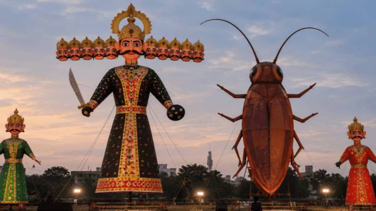 Delhi Ramlila to Burn 30-Foot Cockroach Effigy Alongside Ravana