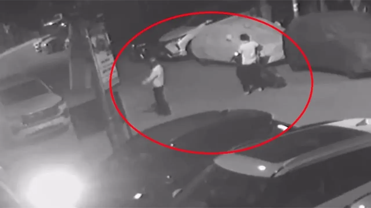 Delhi: देश के सबसे बड़े बुकी साहिल उर्फ गूगल के घर ताबड़तोड़ फायरिंग, कुछ दिन पहले लॉरेंस बिश्नोई ने 'कच्चा चबा जाऊंगा' की दी थी धमकी delhi sahil jain google firing Pitampura home Lawrence Bishnoi gang cctv