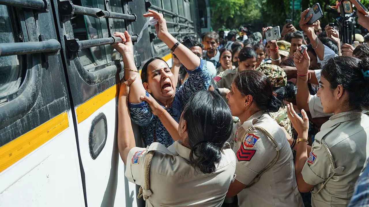 Delhi: Three Women Journalists Allege Sexual Harassment During Protest, Crime Branch to Probe Delhi: Three Women Journalists Allege Sexual Harassment During Protest, Crime Branch to Probe
