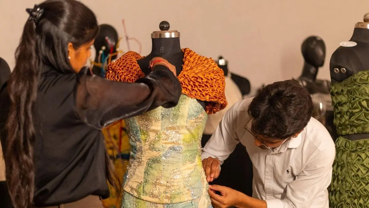 Fashion Designing Colleges in Chhattisgarh: Inside AAFT University Raipur's B.Des to M.Des Pathway Fashion Designing Colleges in Chhattisgarh: Inside AAFT University Raipur's B.Des to M.Des Pathway