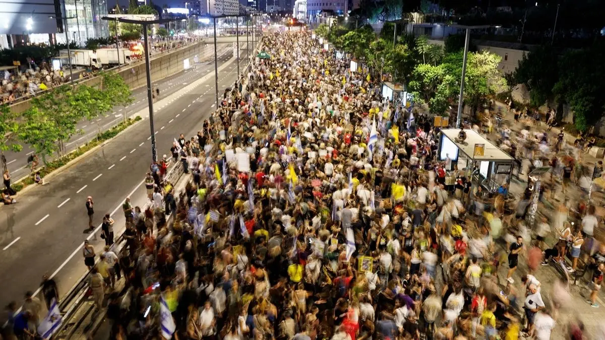'Freedom For All...': Hundreds Hit Streets In Tel Aviv, Jerusalem, Haifa, Demand Jewish-Arab Government 'Freedom For All...': Hundreds Hit Streets In Tel Aviv, Jerusalem, Haifa, Demand Jewish-Arab Government