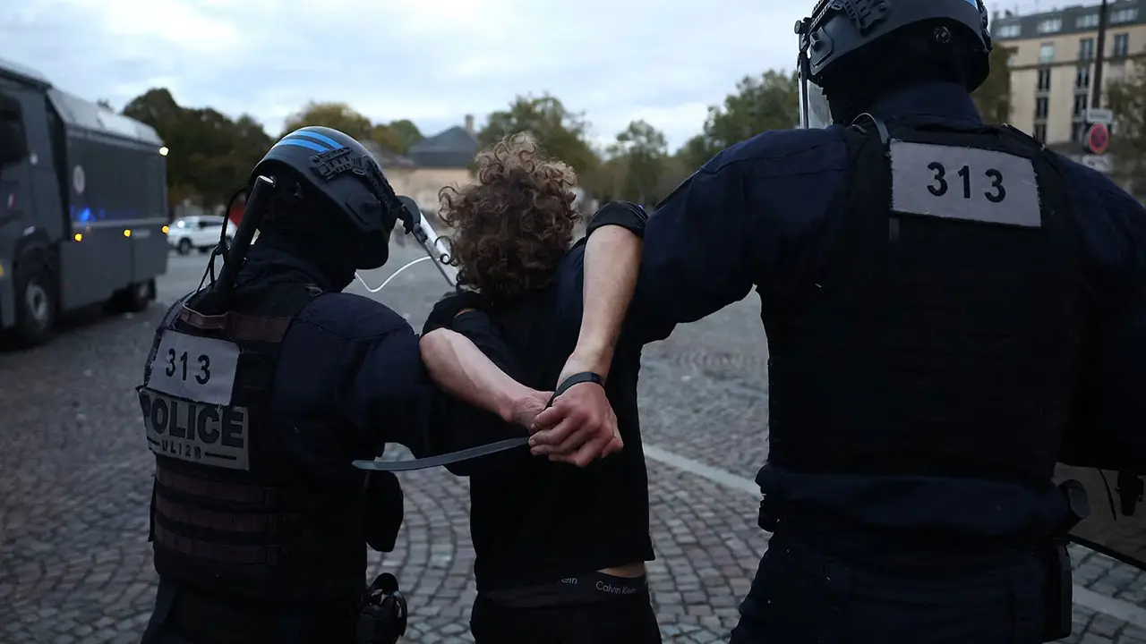 French Govt Extends Curfews Amid Nationwide Protests Over Rising Living Costs French Govt Extends Curfews Amid Nationwide Protests Over Rising Living Costs