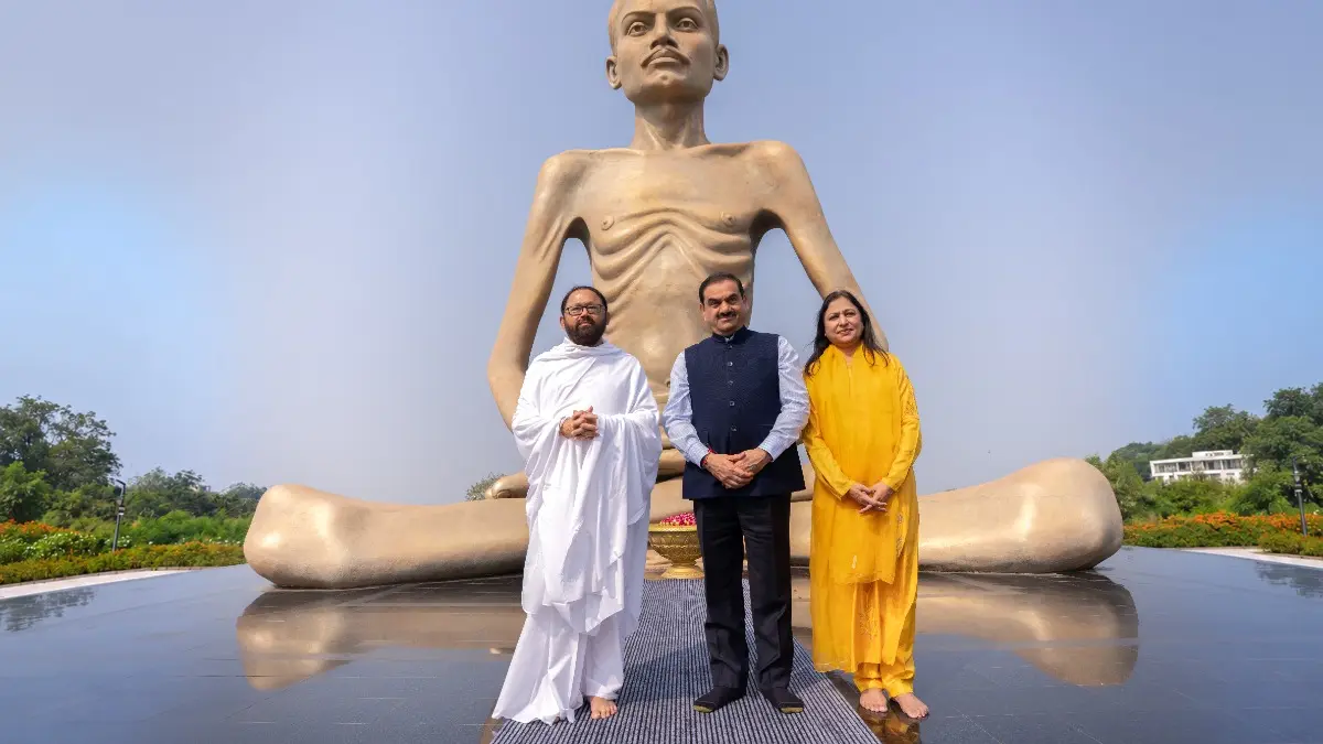 Gautam Adani Meets Pujya Gurudevshri Rakeshji In Gujarat's Dharampur, Attends Discourse Gautam Adani Meets Pujya Gurudevshri Rakeshji In Gujarat's Dharampur, Attends Discourse