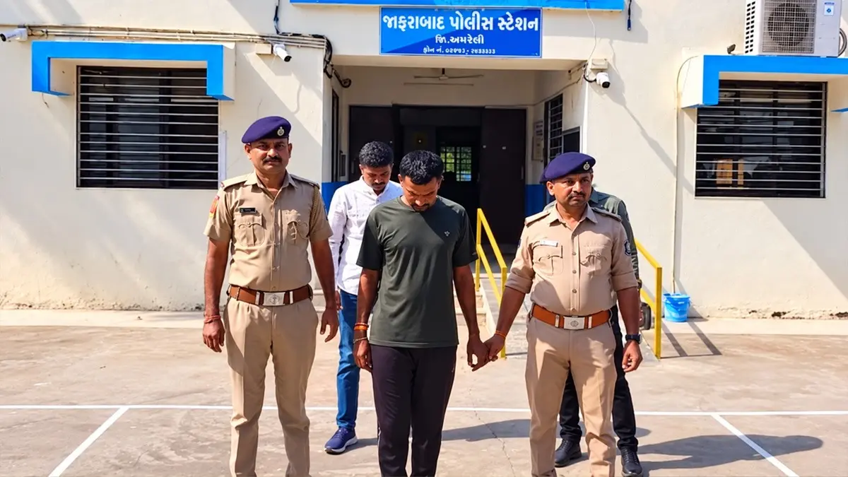Gujarat Shocker: Government School Teacher Arrested in Amreli for Sexual Assault and Molestation of Students Gujarat Shocker: Government School Teacher Arrested in Amreli for Sexual Assault and Molestation of Students